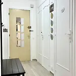 - Close To Center - Air Conditioning - Wifi شقة مينتون