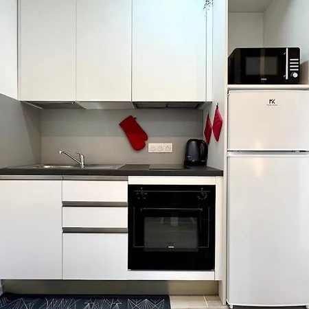 - Close To Center - Air Conditioning - Wifi *