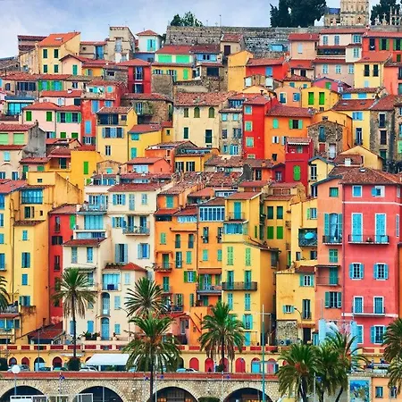 - Close To Center - Air Conditioning - Wifi *