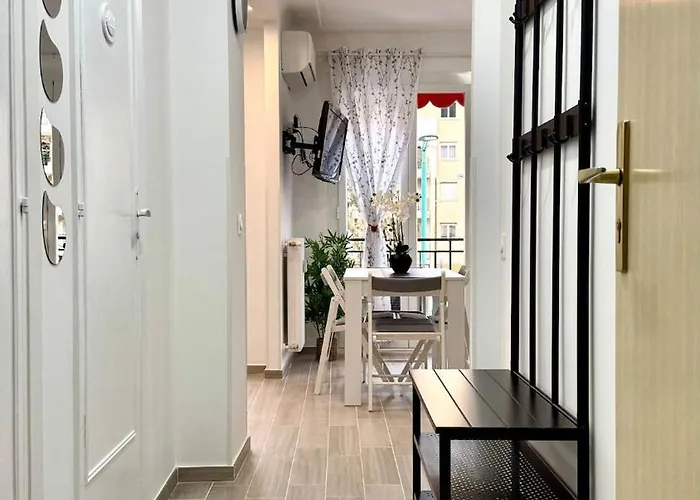 דירה - Close To Center - Air Conditioning - Wifi *