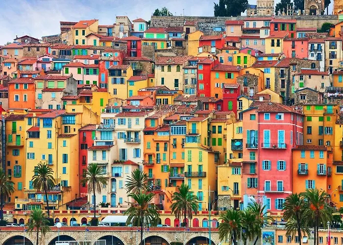 - Close To Center - Air Conditioning - Wifi *