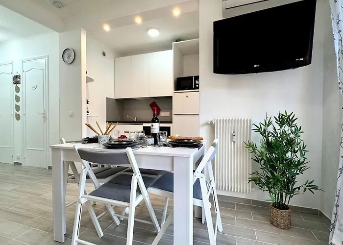 - Close To Center - Air Conditioning - Wifi דירה *